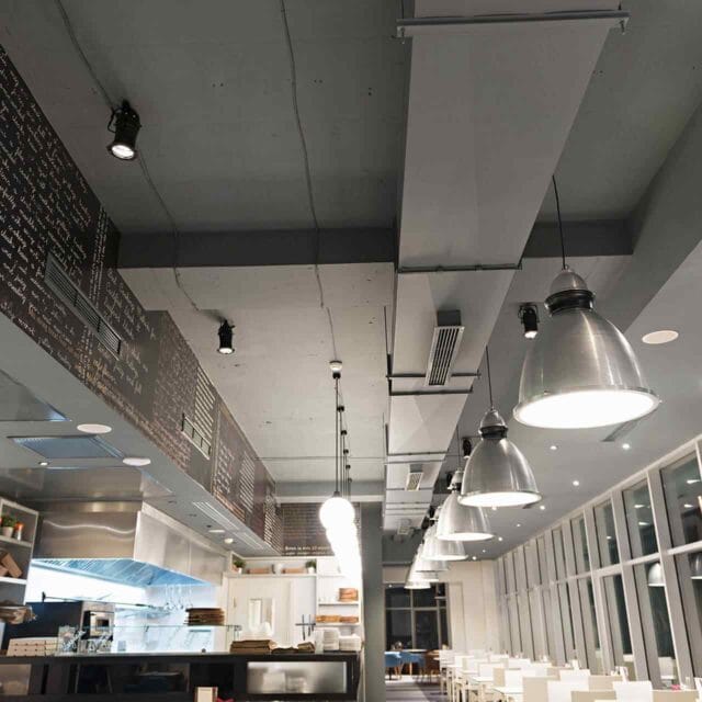 https://torontohometech.com/wp-content/uploads/2018/09/gallery_projects_09-640x640.jpg